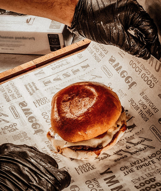 JUICY DOUBLE CHEESE SMASH BURGERS //
