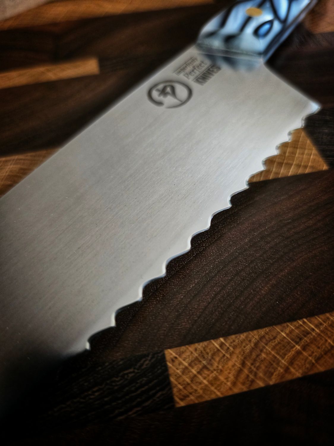 IP Knives custom mes